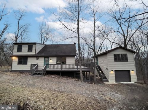 646 Cold Run Valley Rd, Berkeley Springs, WV 25411-4657