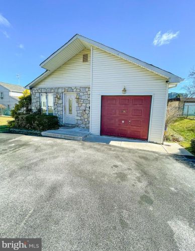 2245 52 St, Philadelphia PA 19131-2312 exterior