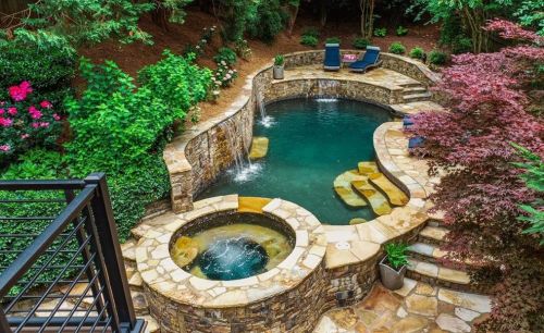 800 Lake Summit Dr, Atlanta GA  30342-1975 exterior