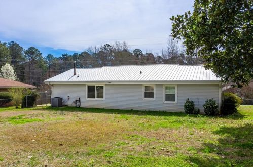 1320 Milstead Ave, Conyers GA  30012-8036 exterior