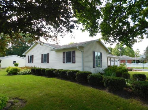 420 Pine St, Mcgirr, IL 60556-9774