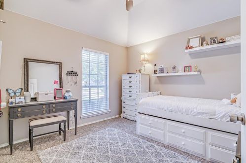 7308 Spring Oak Dr, North Richland Hills TX  76182-3708 exterior