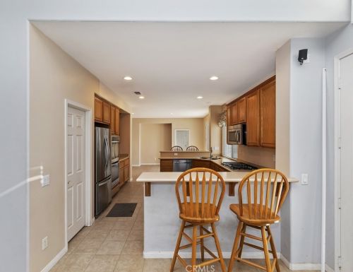 18477 Hollowtree Ln, Riverside CA  92504-9467 exterior