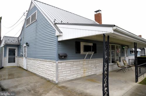 1213 Continental Rd, York, PA 17404-1905