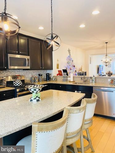 327 Princeton Ct, Tinton Falls, NJ 07702-4058