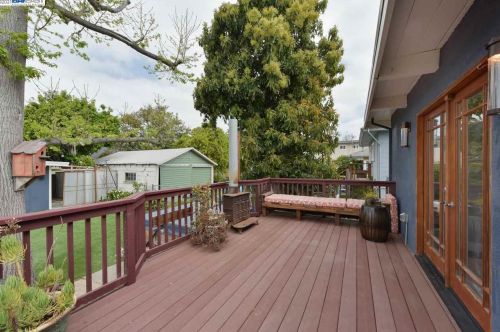 220 Stoakes Ave, San Leandro CA 94577-1734 exterior