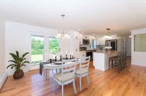 60 Griffin Ave, Londonderry, NH 03053-3914