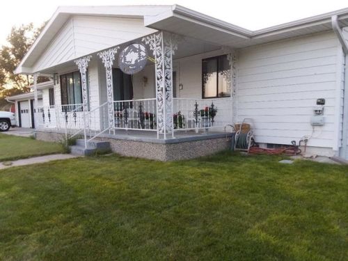 11 Cheyenne Rd, Mc Cook, NE 69001-2200