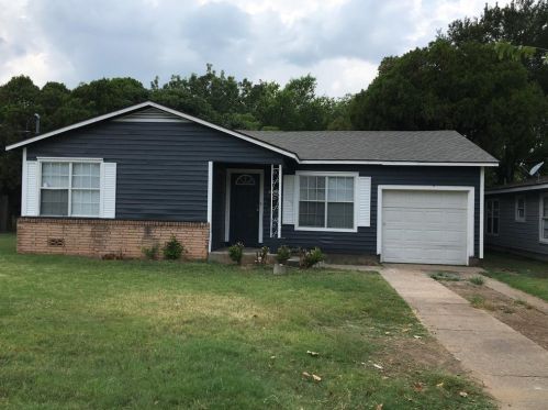 3228 Olive Pl, Fort Worth TX  76116-4216 exterior