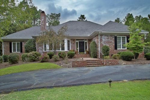 130 Quail Hollow Dr, Pinehurst, NC 28374-7054