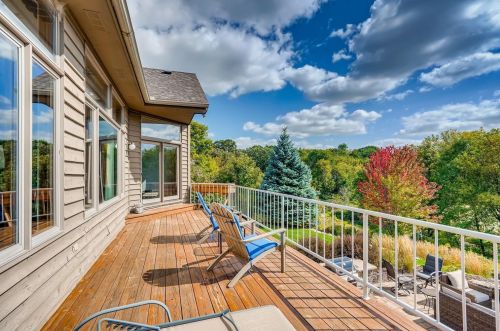 1580 Blackhawk Lake Dr, Saint Paul MN  55122-1245 exterior