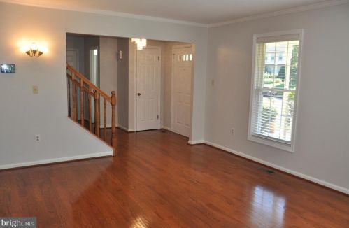 2706 Reign St, Herndon VA  20171-2465 exterior