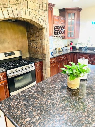 2345 Moro Pl, Anaheim CA  92801-3329 exterior