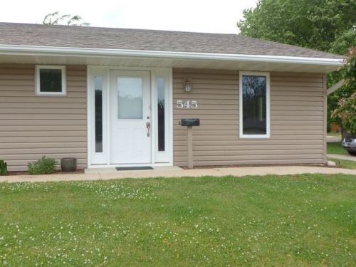 545 River Bluff Dr, Windom, MN 56101-1859