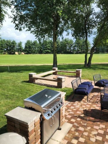 563 Pine Meadow Dr, Nelson, IL 61021-1123
