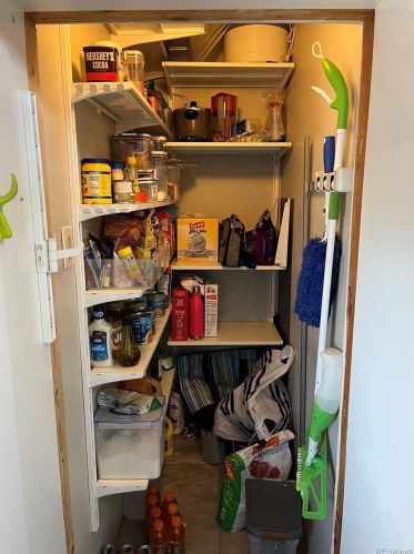 1985 Oakland Way, Aurora CO 80014-1108 exterior