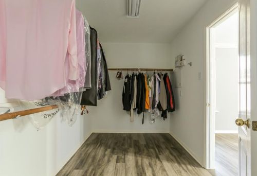 2207 Stoneycreek Park Ct, Conroe TX  77385 exterior