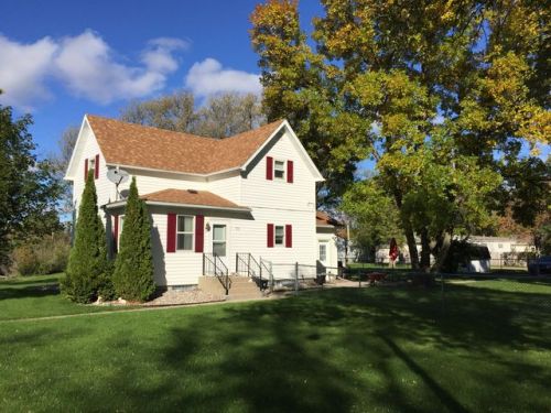 701 Truesdale Ave, Manvel, ND 58256-4008