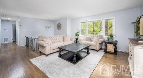 10 Boxwood Rd, Piscataway NJ 08854-5942 exterior