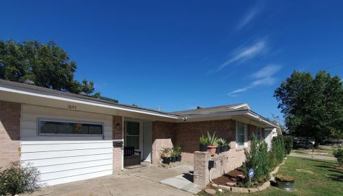 1845 Burning Tree Ln, Carrollton, TX 75006-7561