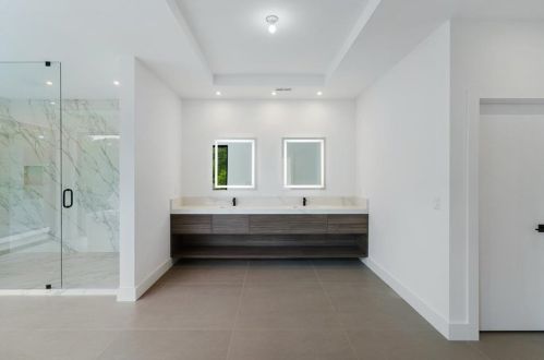 2931 Lookout Pl, Atlanta GA  30305-3217 exterior