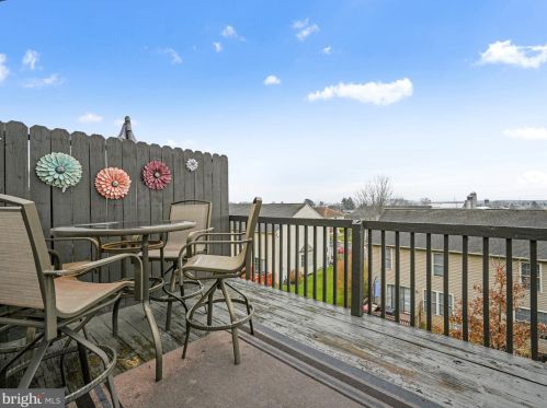 162 Eagle Dr, Ephrata PA 17522-8772 exterior