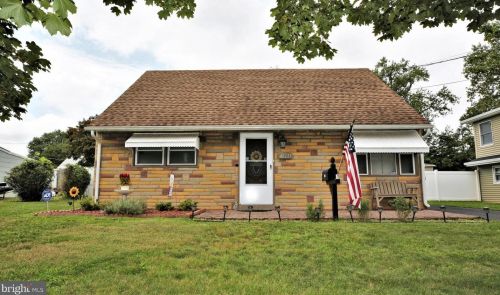 1005 Terrace Blvd, Trenton, NJ 08618-1903