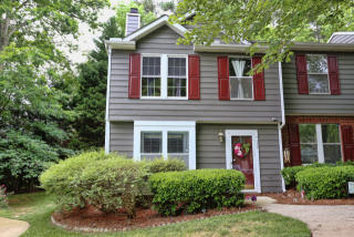 4629 Pine Trace Dr, Raleigh, NC 27613-3316