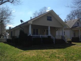 216 Elm St, Dorchester, IL 62033-1432