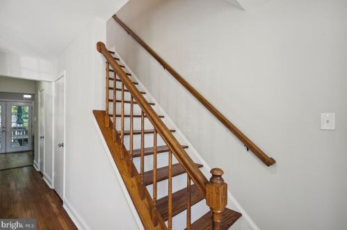 5 London Brg Ct, Silver Spring MD 20906-5713 exterior