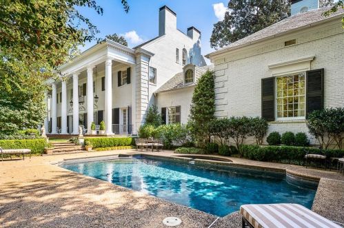 10 Habersham Way, Atlanta GA  30305-2800 exterior