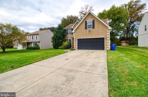 9 New Castle Ln, Willingboro, NJ 08046-1301