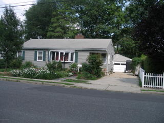 84 Riverdale Ave, Wall Township, NJ 07753-6221