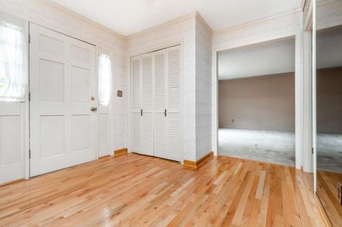 4220 Summit Dr, Marietta, GA 30068-4154