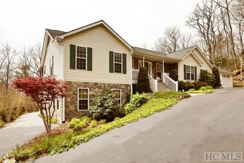 61 Ridge Ln, Highlands, NC 28741-7315