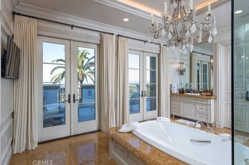 76 Golden Eagle, Irvine CA  92603-0309 exterior