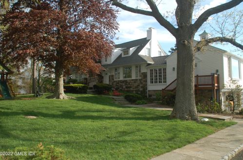 105 Club Rd, Riverside CT  06878-2003 exterior