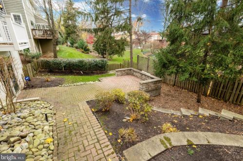 3 Kings Ln, Tavistock NJ 08033-1230 exterior