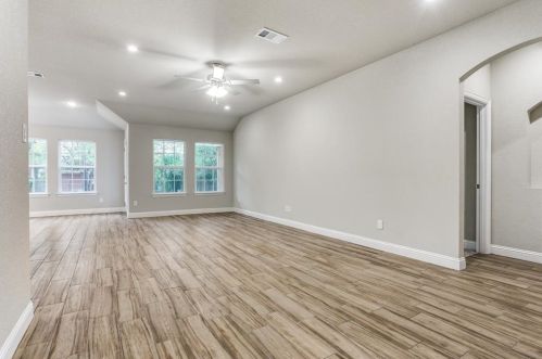 1308 Lagonda Ave, Fort Worth TX  76164-8614 exterior