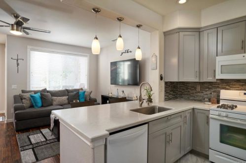 6166 Paseo Granito, Carlsbad, CA 92009-2274