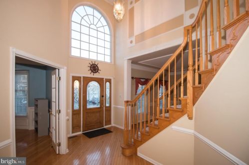 23 Tanner Dr, Princeton NJ  08540-9488 exterior