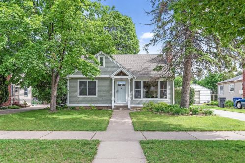 1027 Idaho Ave, Saint Paul MN  55117-3352 exterior