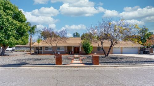 21530 Wild Stallion Ln, Wildomar, CA 92595-9560