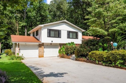 1348 Cedar Keys Ct, Stone Mountain, GA 30083-1813