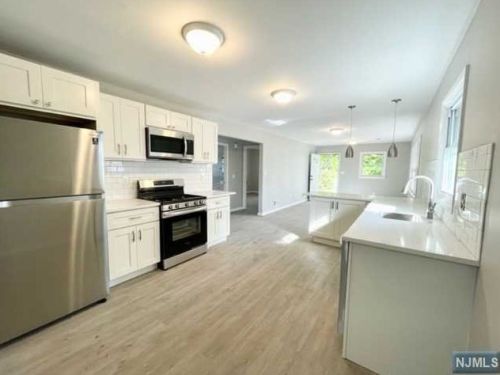 223 Elizabeth Ave, Piscataway NJ  08854-4406 exterior