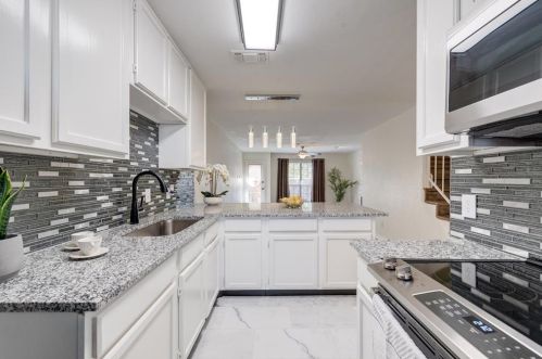 7431 Kingswood Cir, Fort Worth TX  76133-6534 exterior