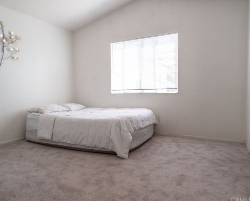 570 Vermont Ave, Anaheim CA  92805-5603 exterior