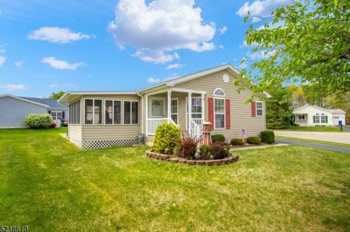 25 Perrys Ln, Cedar Bonnet Island, NJ 08050-6031