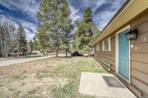909 Diamond St, Leadville CO 80461-3703 exterior