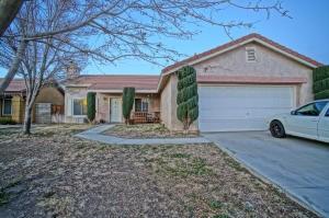 6239 Golding Dr, Lancaster, CA 93536-7535